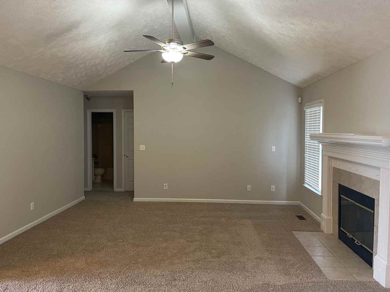 1509 Ridgemont Pl - Photo 4 of 41