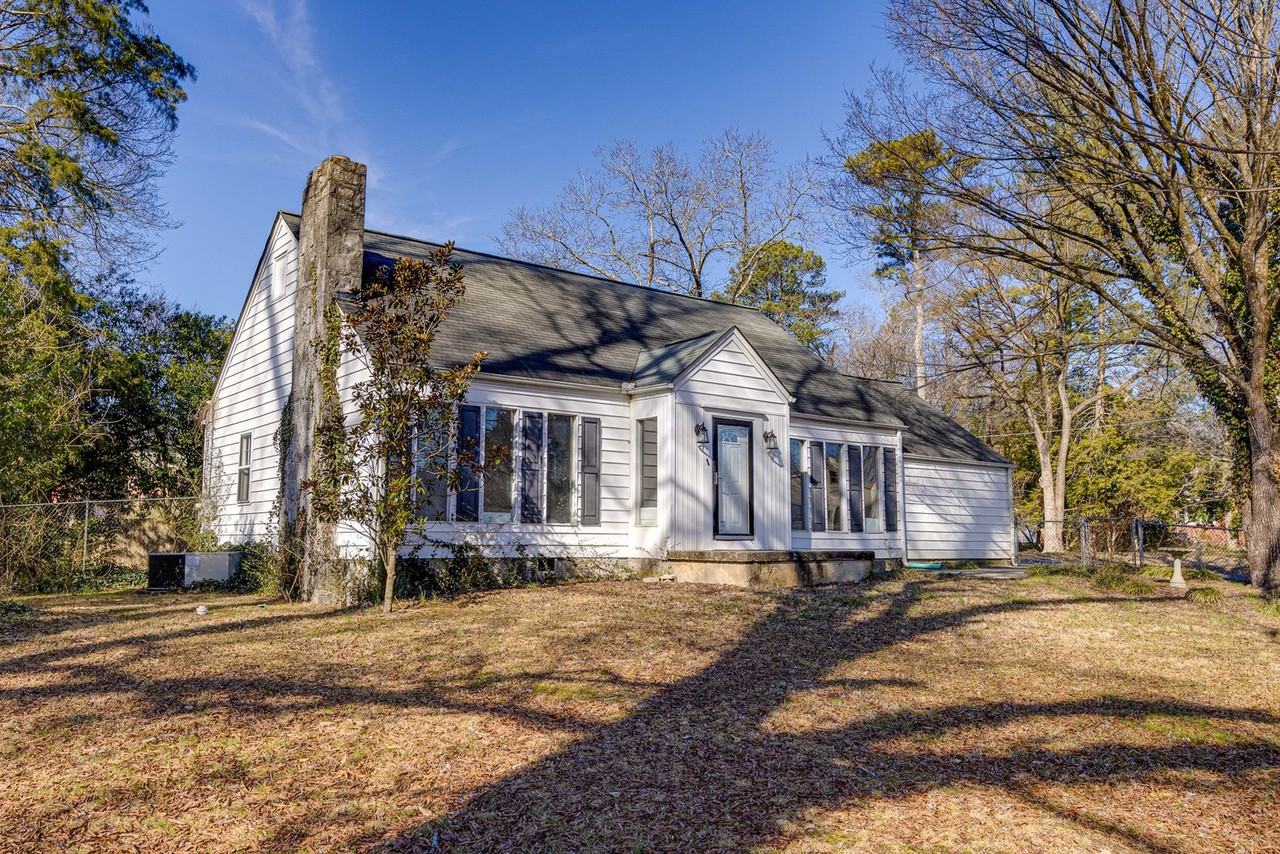 313 Shawnee Trl - Photo 2 of 27