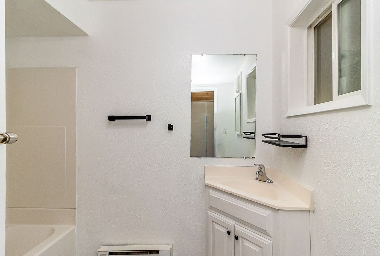 6512 135th Ave Se - Photo 5 of 10