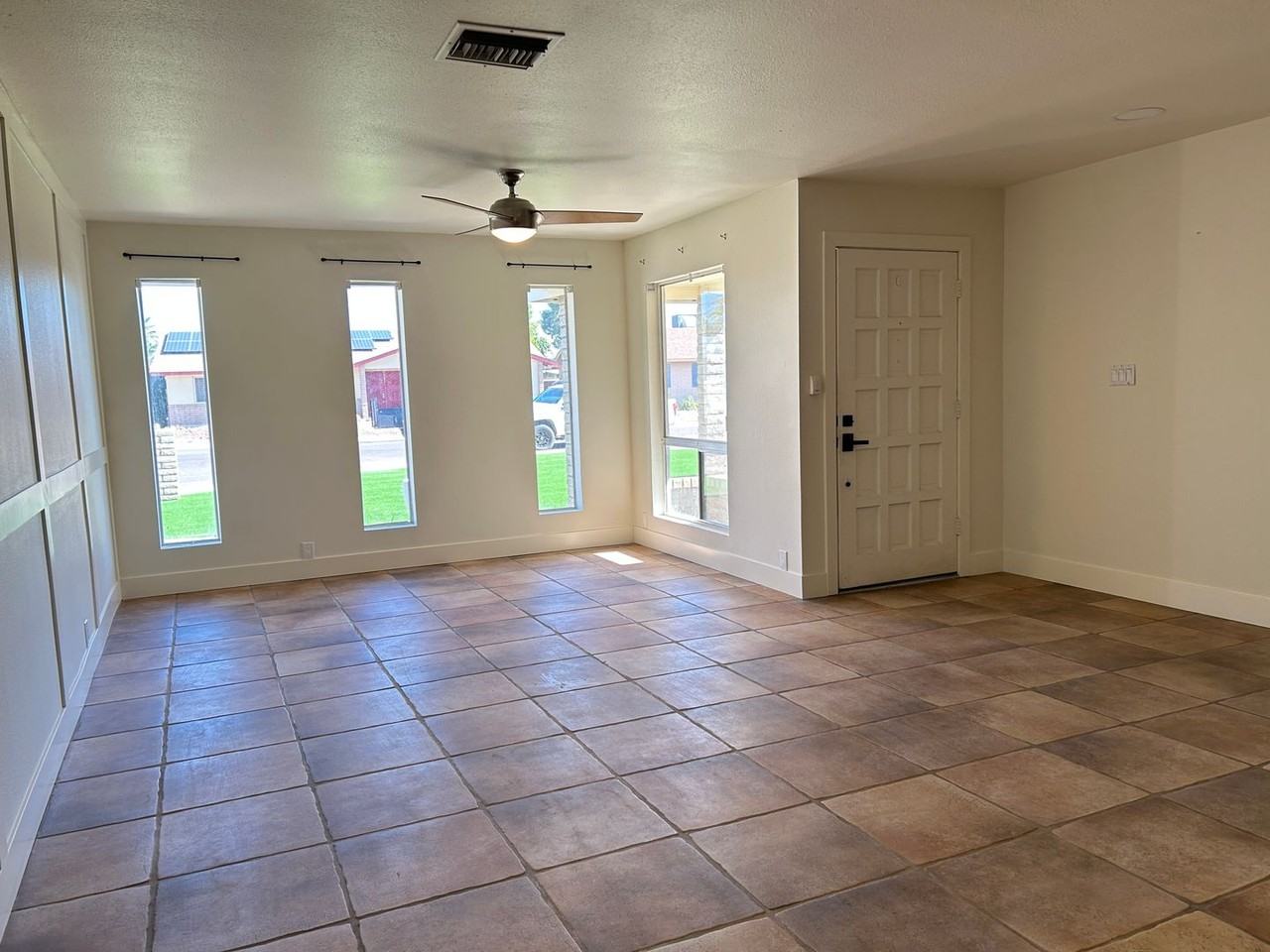 10410 N 37th Dr - Photo 2 of 25