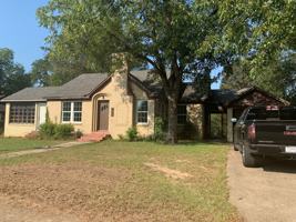 featured image of 707 S Mobberly Ave