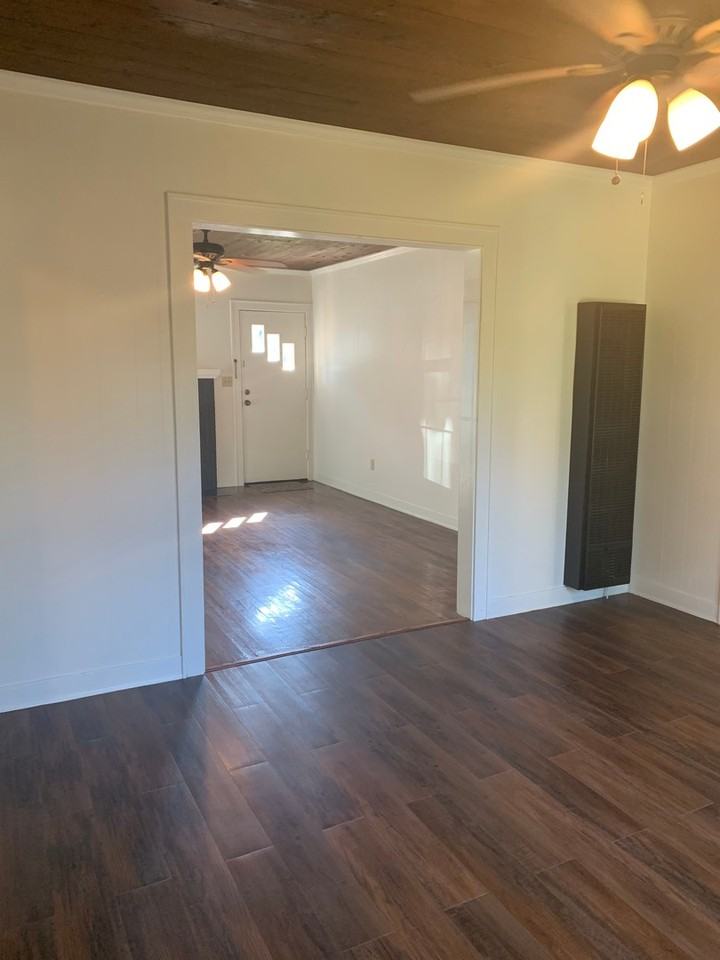 707 S Mobberly Ave - Photo 6 of 32