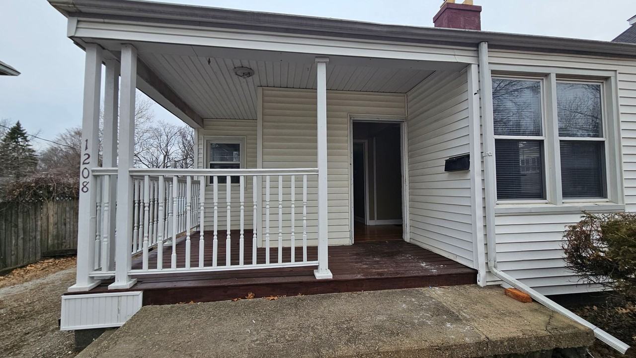 1208 W Church St - Photo 2 of 19