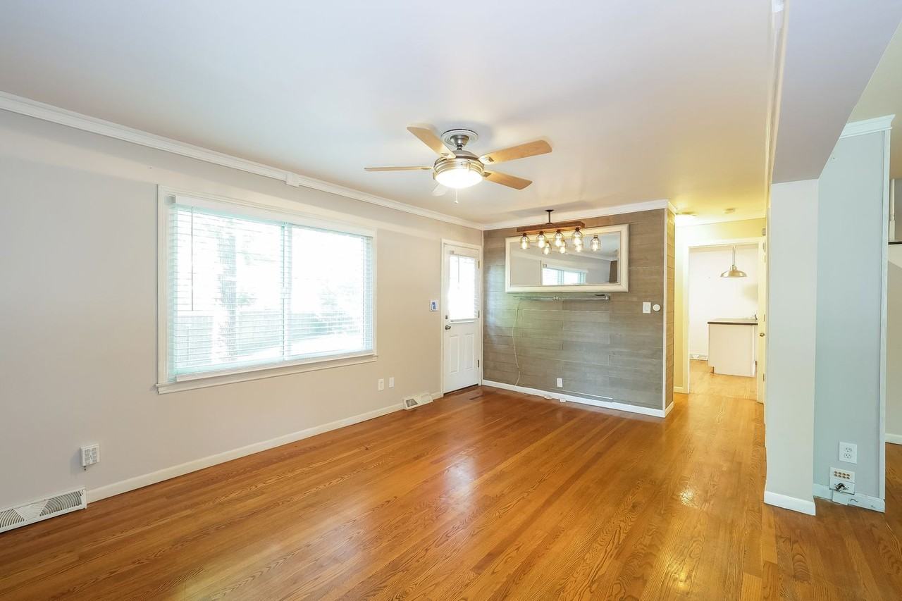 6001 W 103rd St - Photo 5 of 20