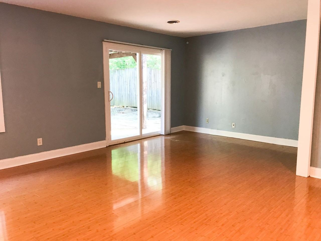 6112 Hinchcliff Rd - Photo 3 of 13