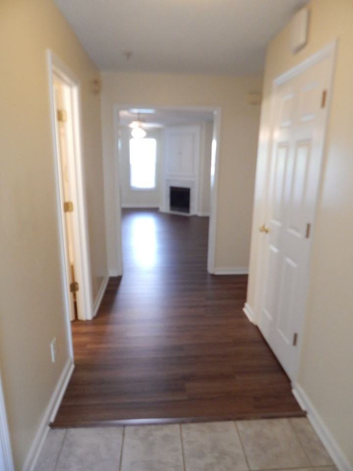 901 Litchfield Way Apt C - Photo 3 of 7