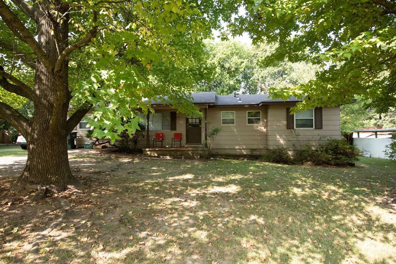 111 N Florene St - Photo 2 of 3