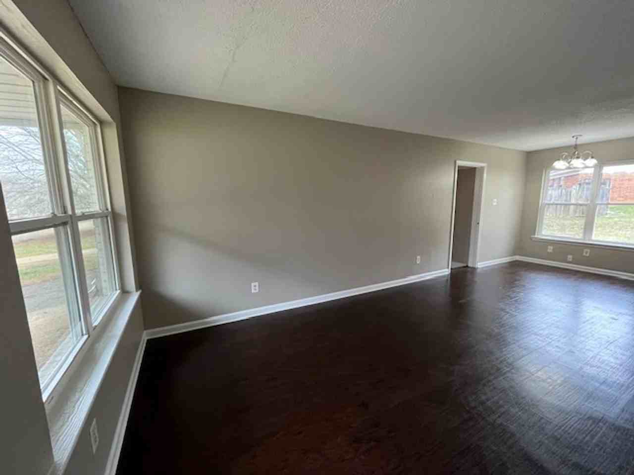 2600 Eastbrook Dr - Photo 2 of 11