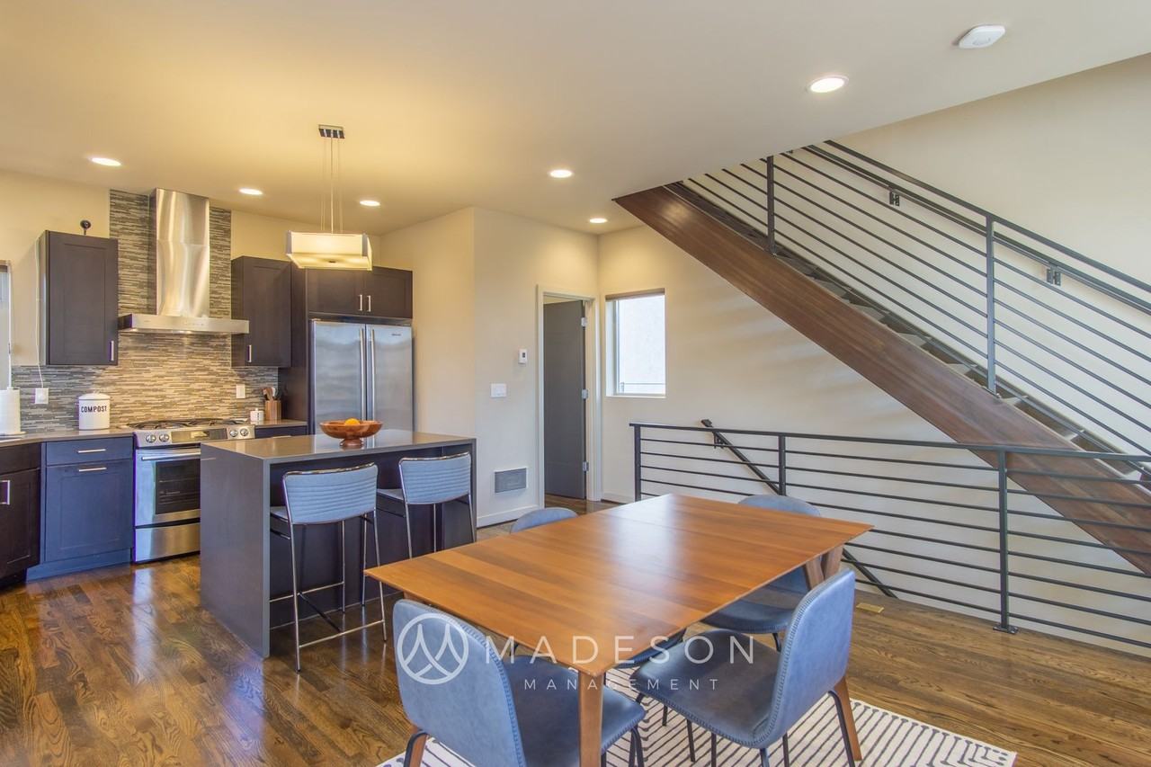 7447 4th Ave Ne - Photo 5 of 31