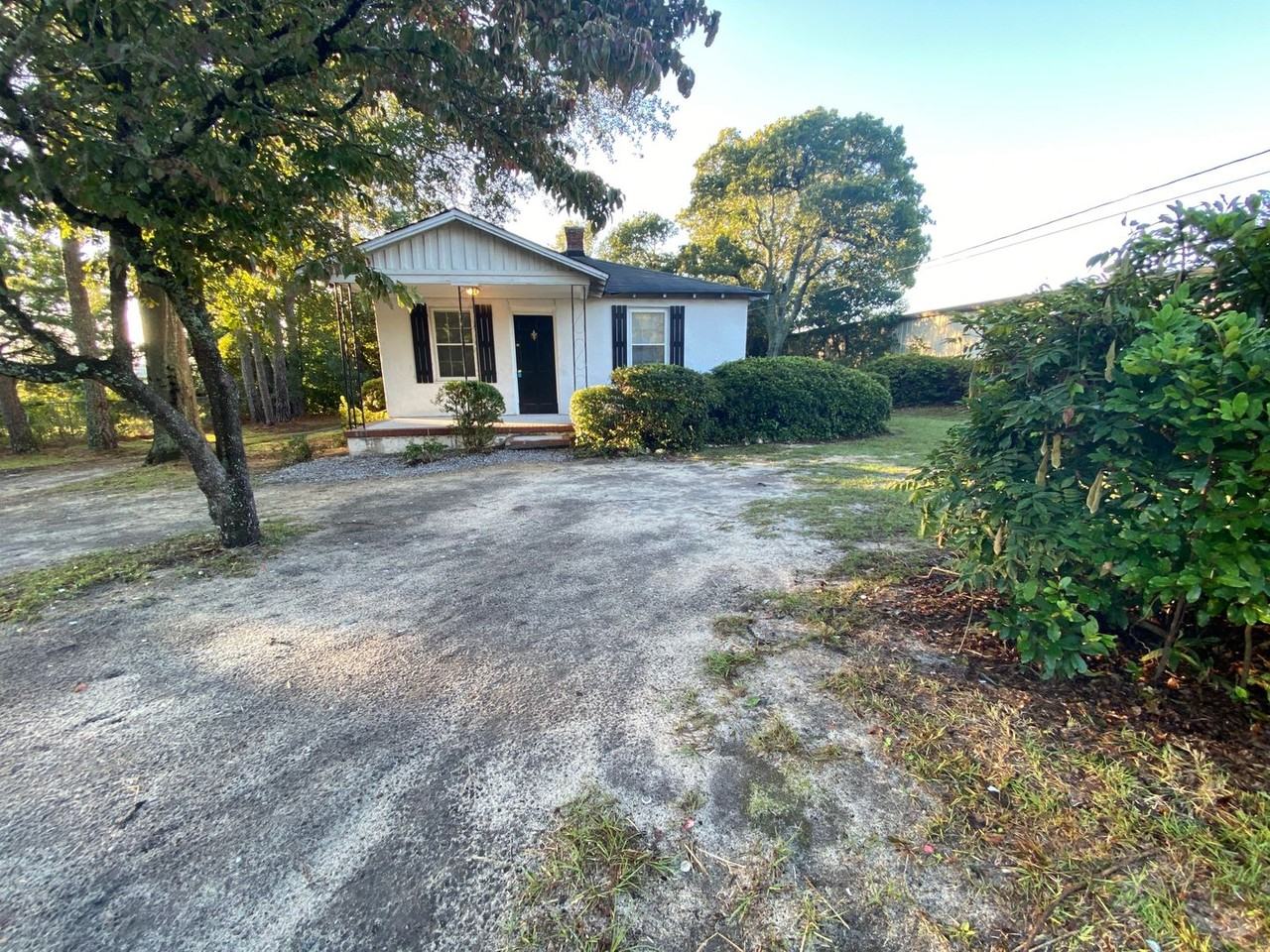 7244 Middle St - Photo 2 of 16