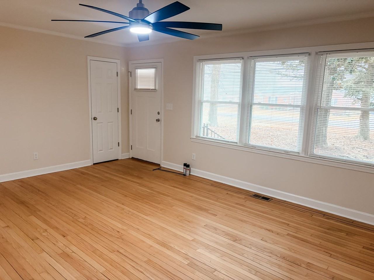 609 E Chelly St - Photo 3 of 23