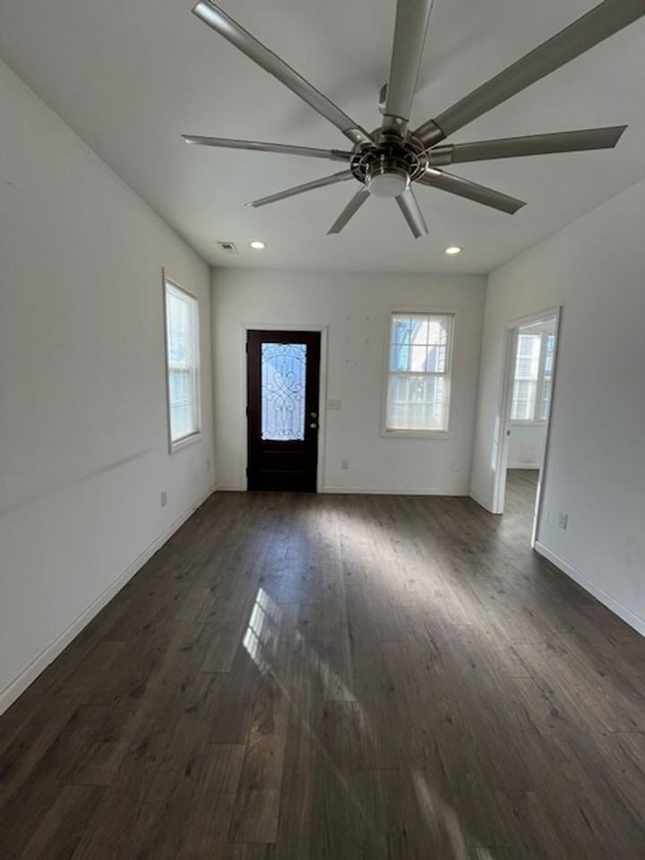 219 Gores Row - Photo 2 of 13