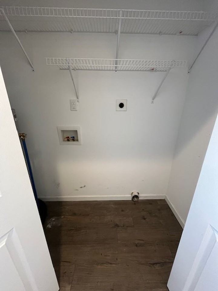 219 Gores Row - Photo 7 of 13