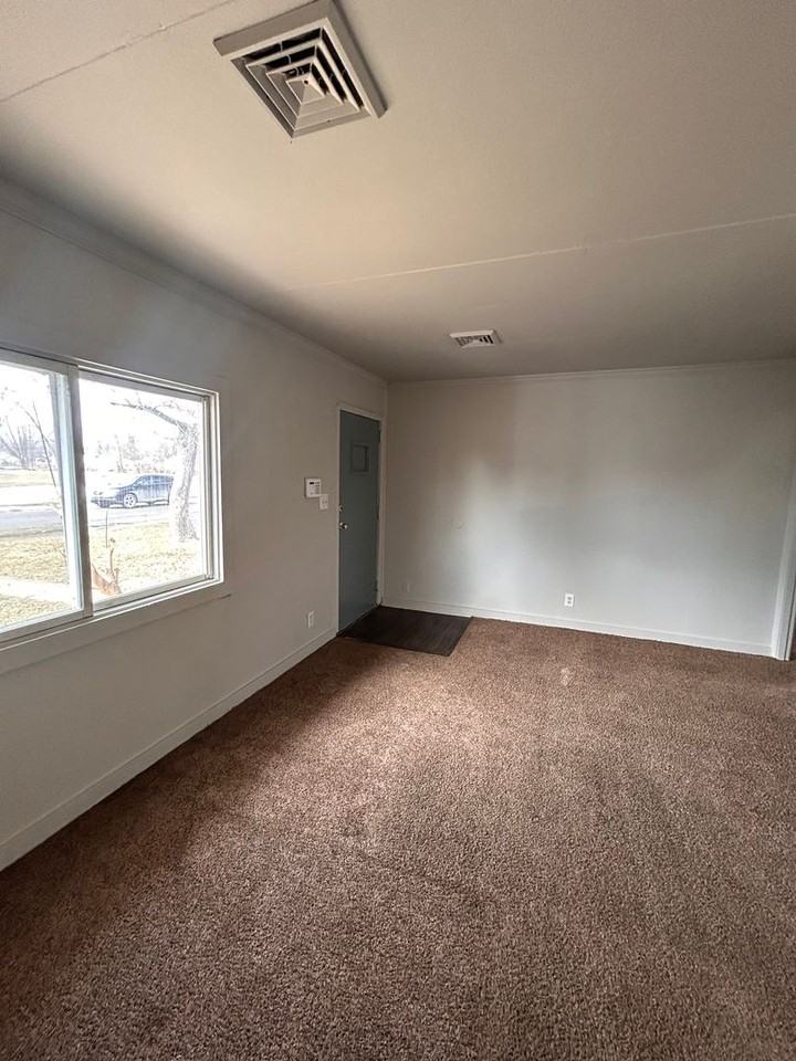 4925 Gaywood Dr - Photo 2 of 6