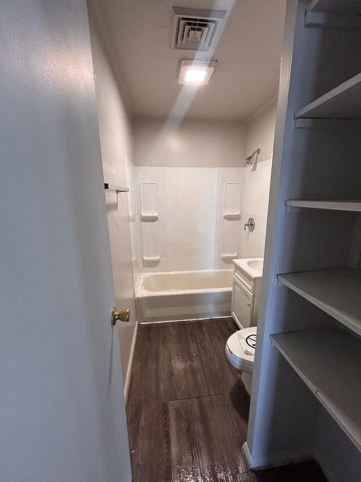 4925 Gaywood Dr - Photo 6 of 6