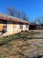 featured image of 803 Sammons St