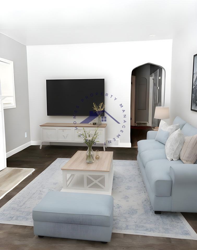 9622 Rutland St - Photo 3 of 14