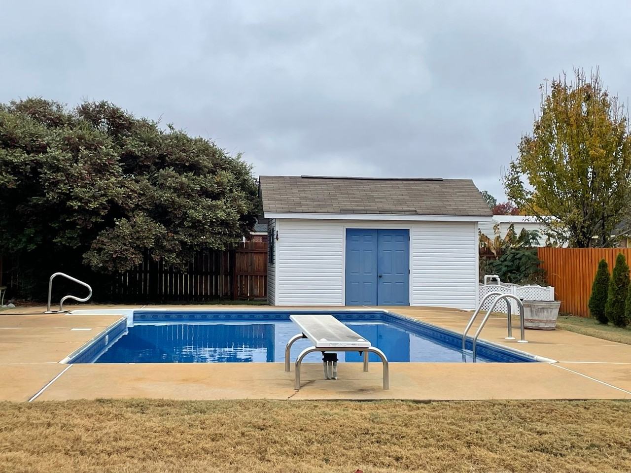 102 Strodes Creek Cir - Photo 2 of 20