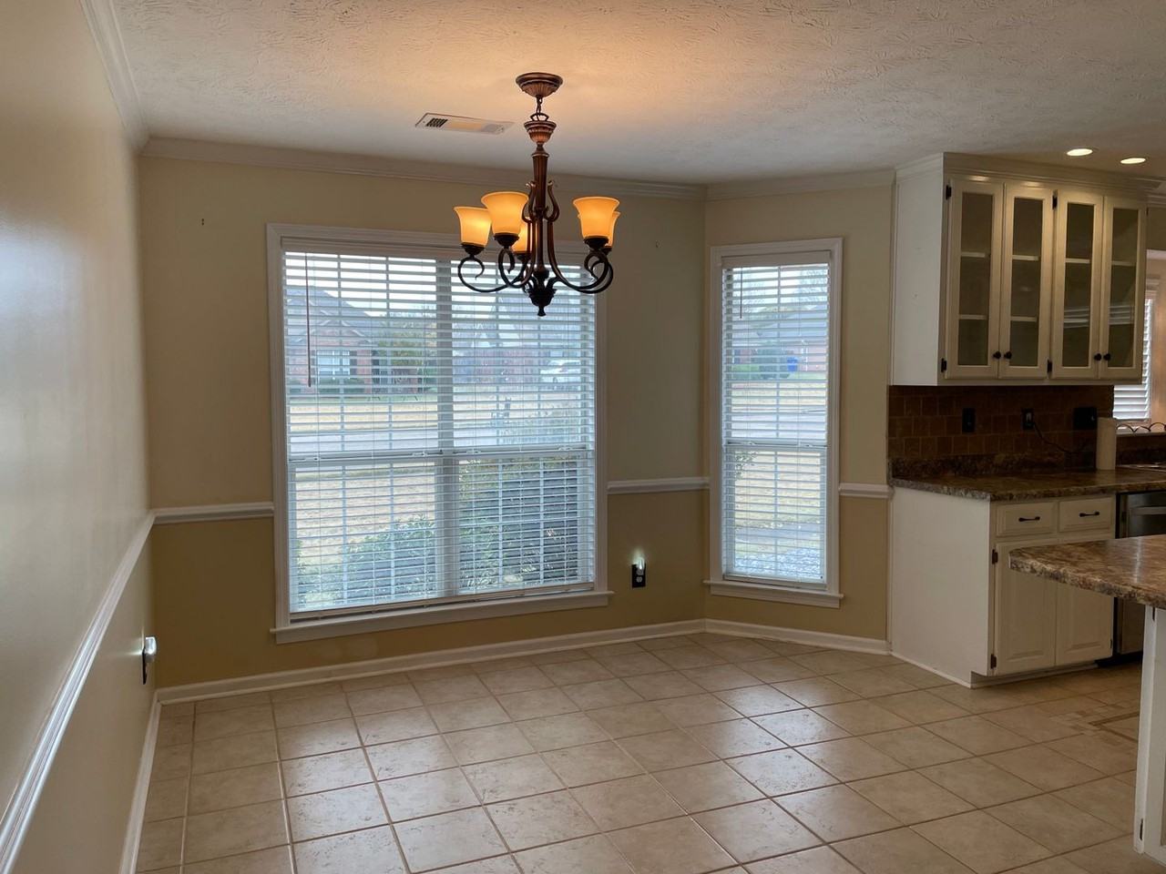 102 Strodes Creek Cir - Photo 4 of 20