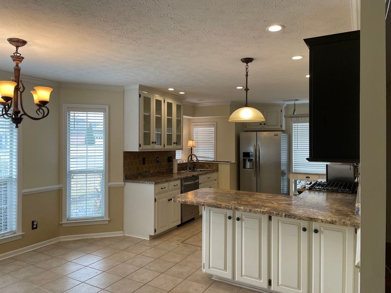 102 Strodes Creek Cir - Photo 5 of 20