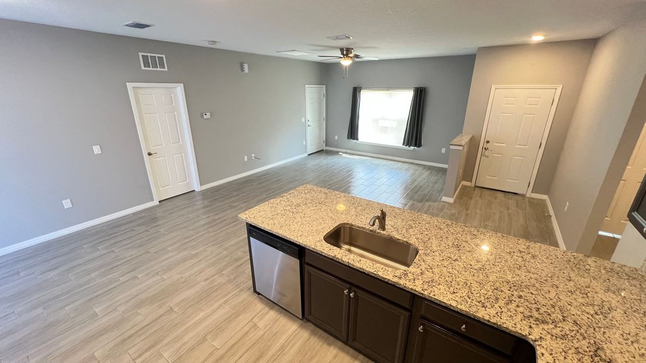 2990 Fiske Rd Se - Photo 5 of 34