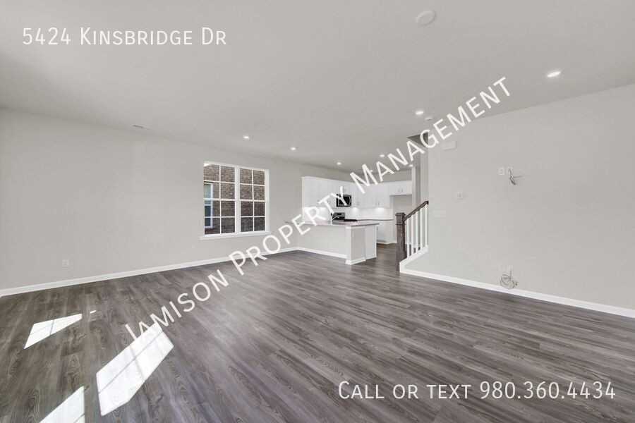 5424 Kinsbridge Dr - Photo 7 of 29