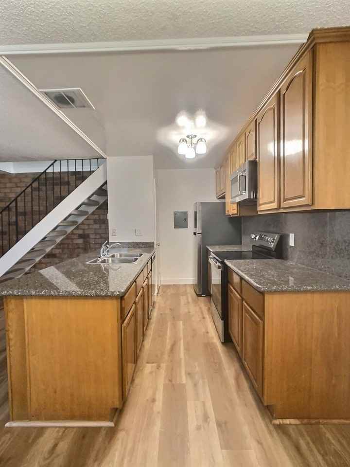 5652 Calmor Ave #2 - Photo 6 of 13