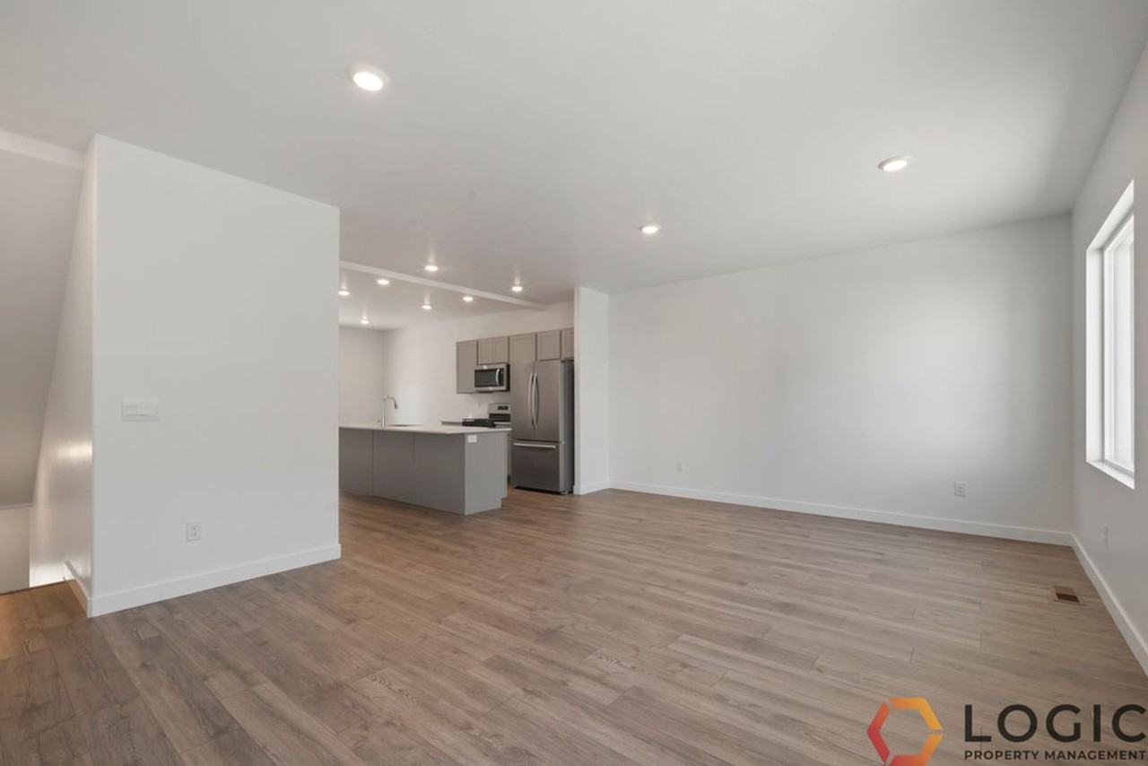 3948 N Eagle Point Ln - Photo 5 of 23