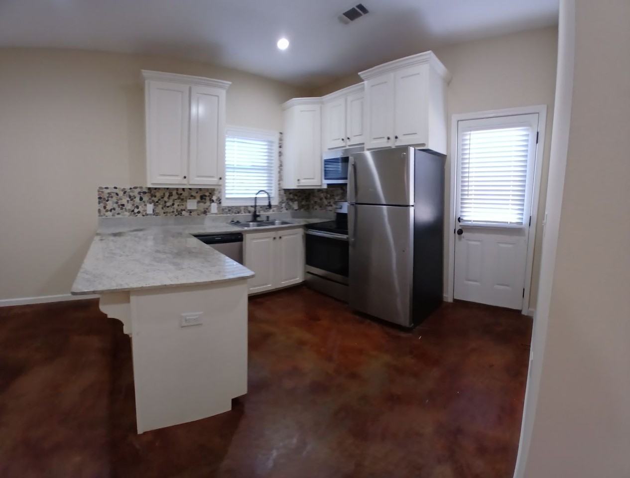 400 Riley Cv - Photo 4 of 7