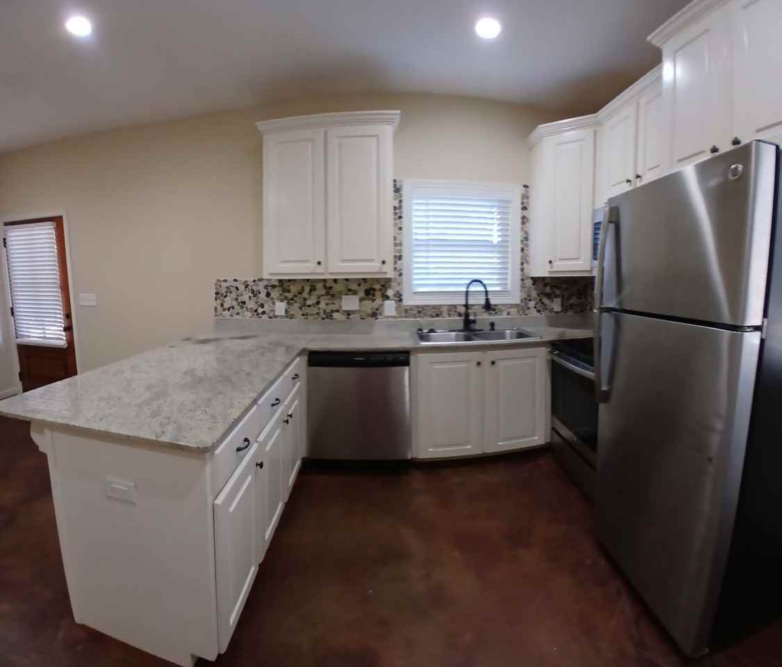 400 Riley Cv - Photo 5 of 7