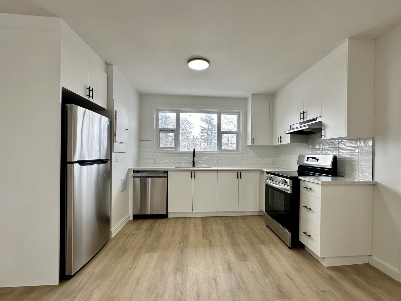 839 Kirkwood Ave - Photo 6 of 22