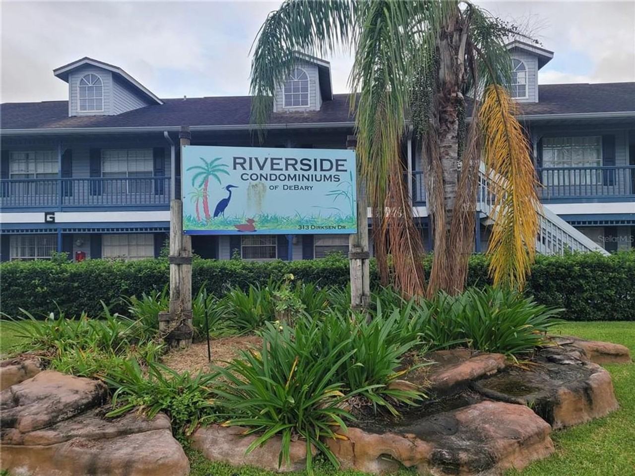 313 Dirksen Dr #C11 - Photo 3 of 14