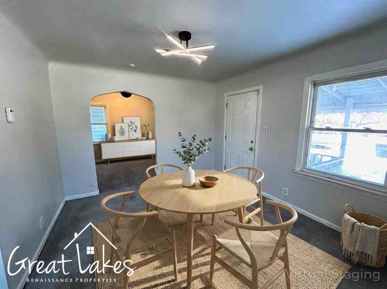 7842 Artesian St - Photo 3 of 11