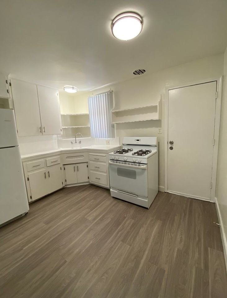 4173 Somerset Dr #5 - Photo 2 of 7