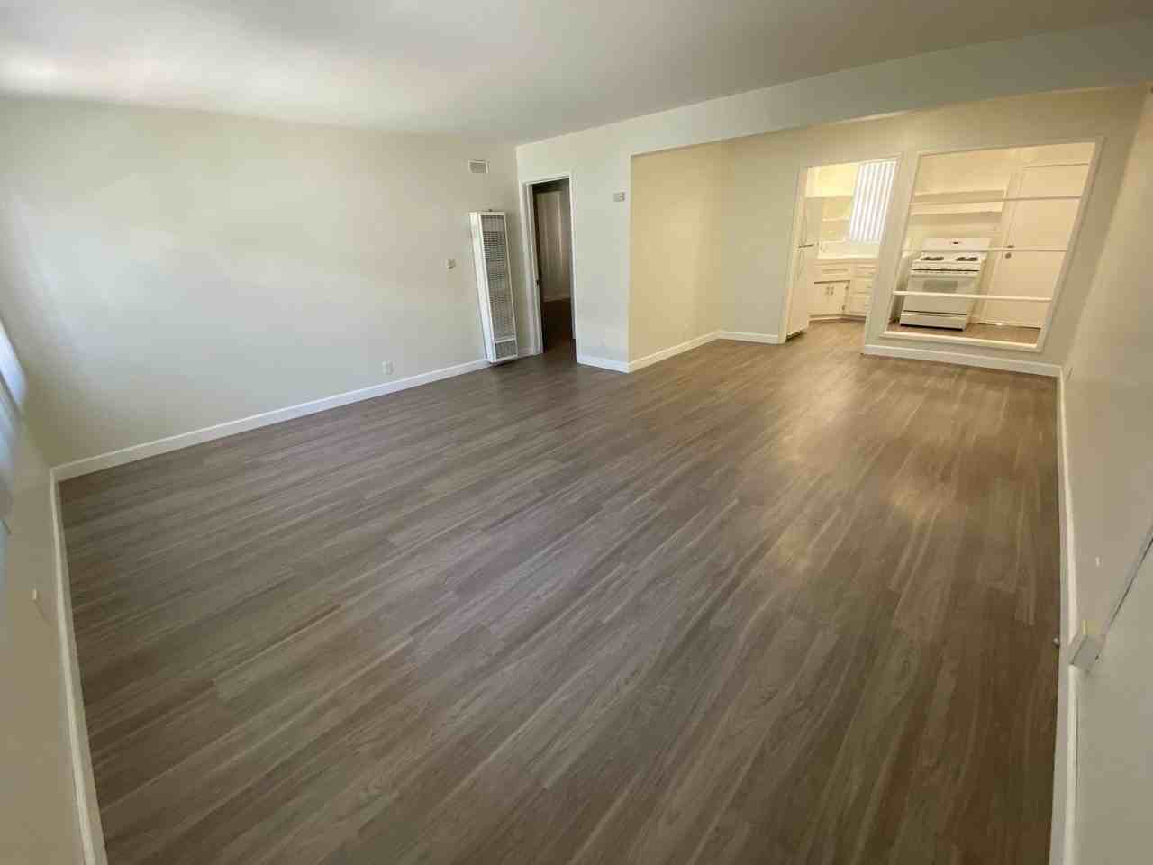 4173 Somerset Dr #5 - Photo 4 of 7