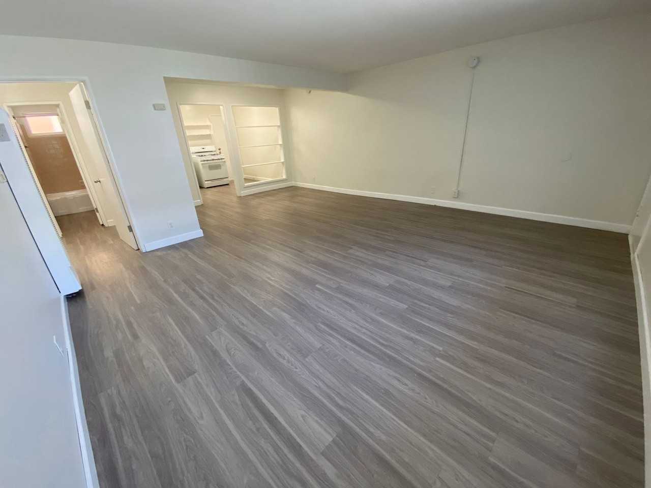 4173 Somerset Dr #5 - Photo 5 of 7