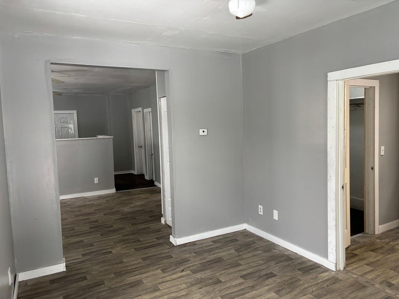 1037 Orchard St - Photo 2 of 12