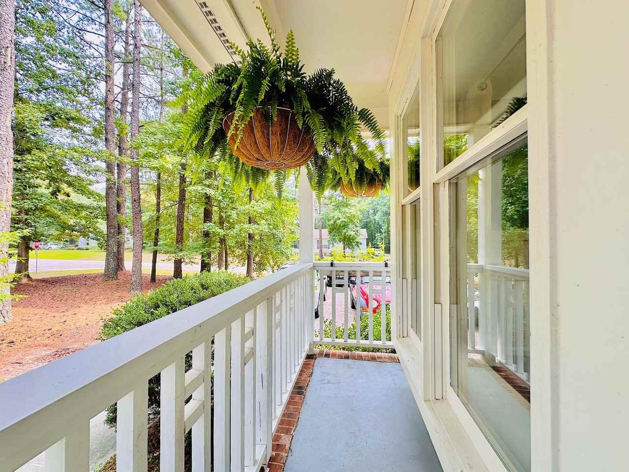 1120 Twin Cedar Ln - Photo 3 of 32