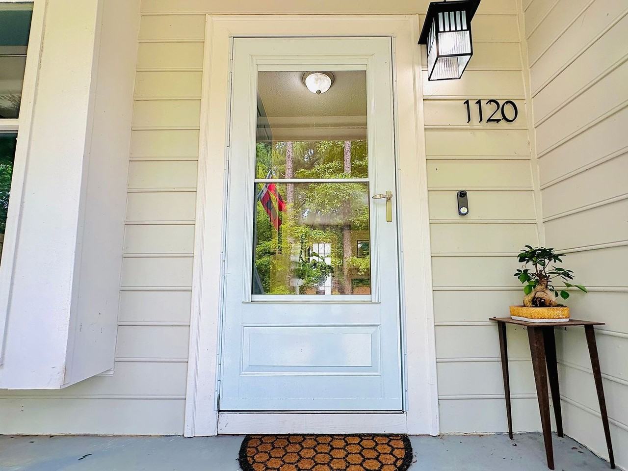 1120 Twin Cedar Ln - Photo 4 of 32