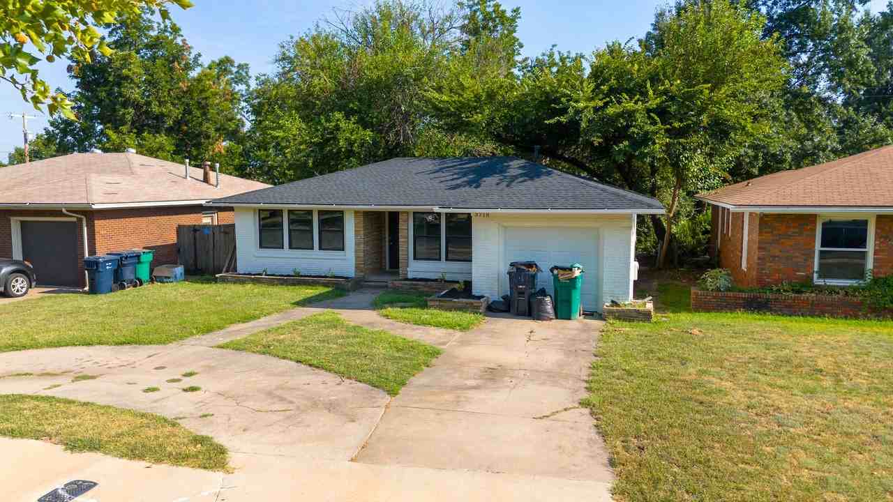 3718 Nw 19th St - Photo 2 of 27