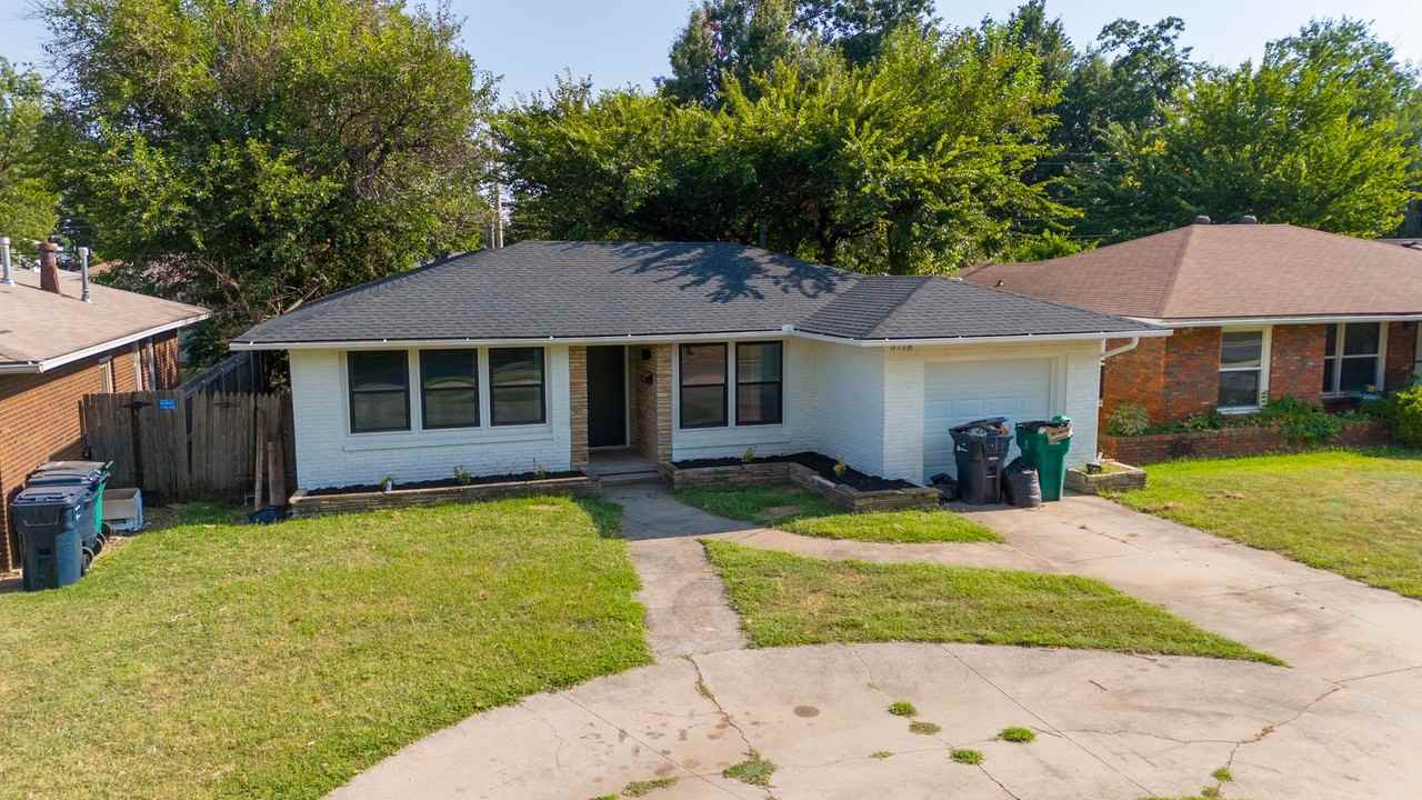 3718 Nw 19th St - Photo 3 of 27