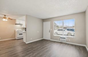 featured image of 1356 W Stoneridge Ct