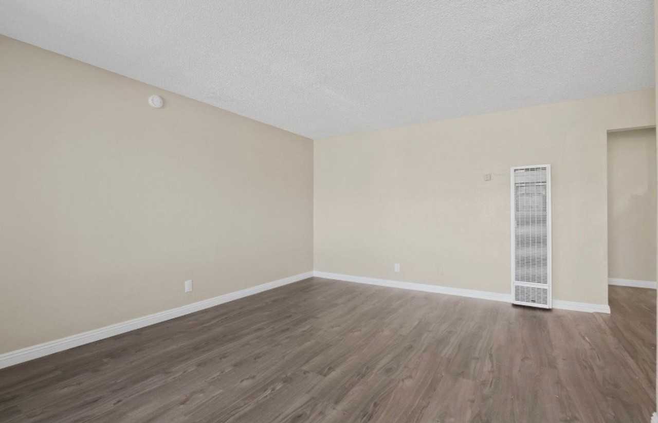 1356 W Stoneridge Ct. - Photo 5 of 9