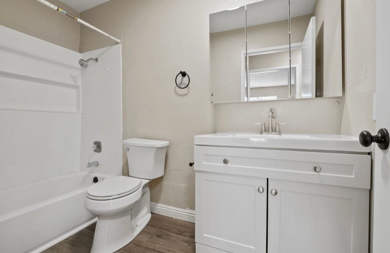 1356 W Stoneridge Ct. - Photo 6 of 9