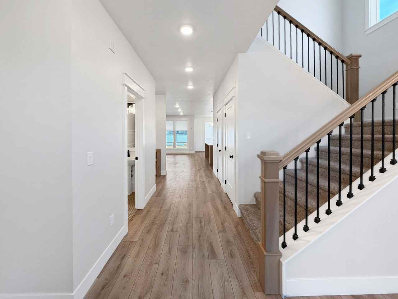 7773 W Cardinal Dr - Photo 2 of 23