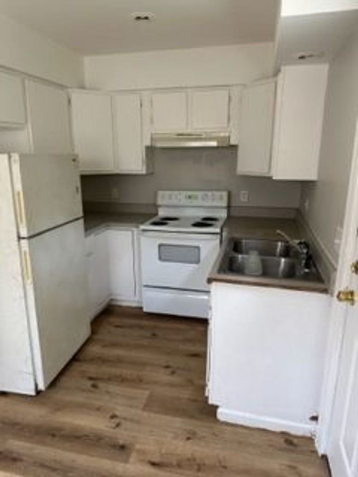 5438 Norton Ave - Photo 2 of 19