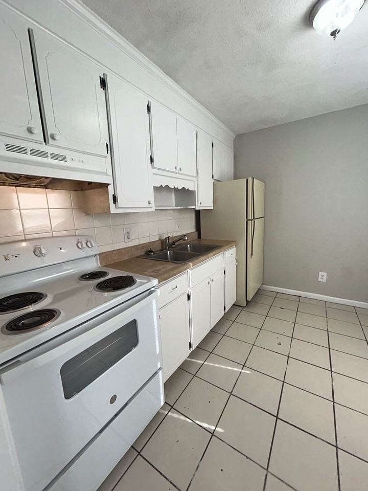 119 Calvin Ct - Photo 5 of 9