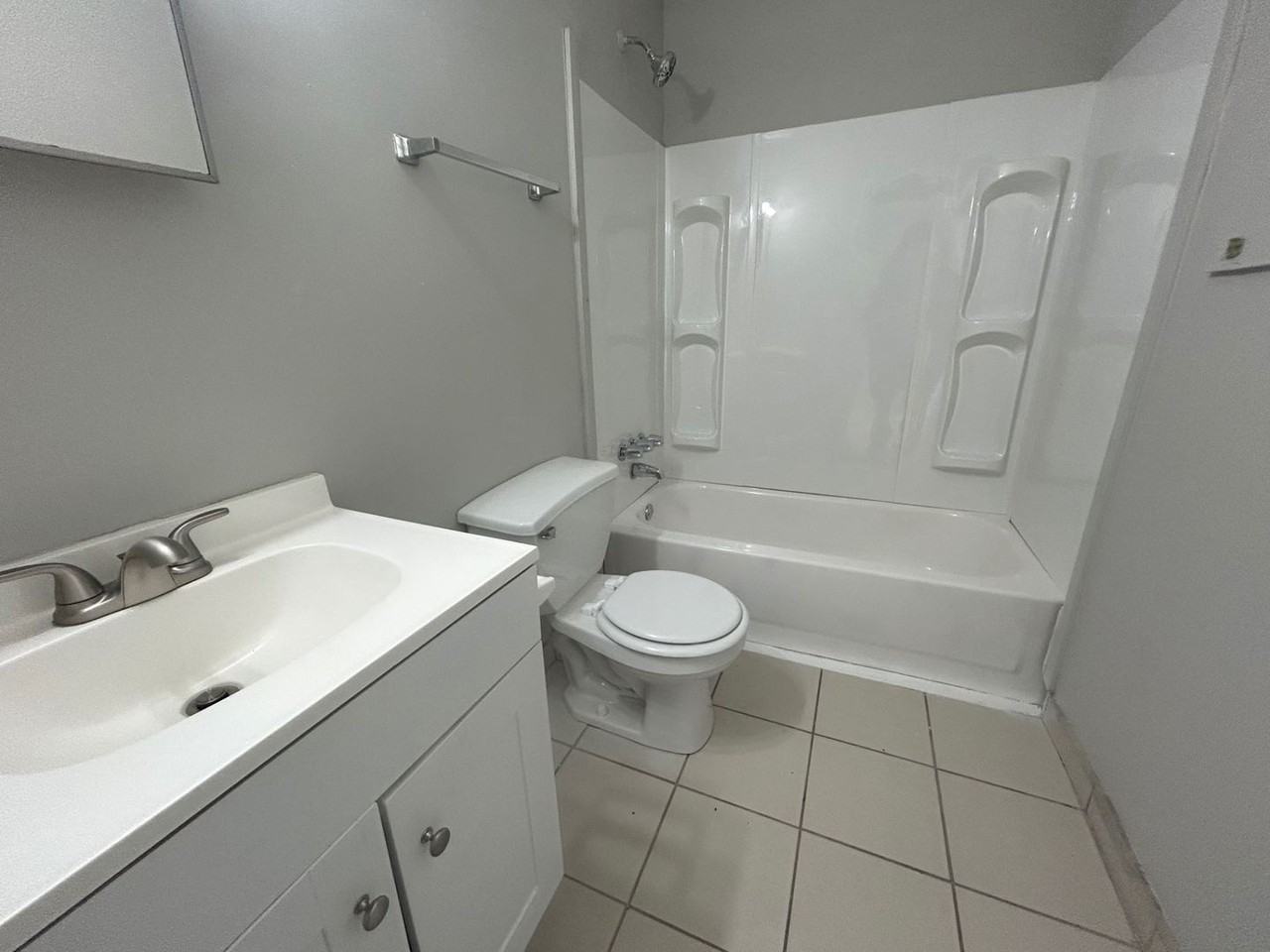 119 Calvin Ct - Photo 7 of 9