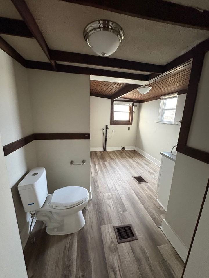 360 E Central Ave - Photo 5 of 10