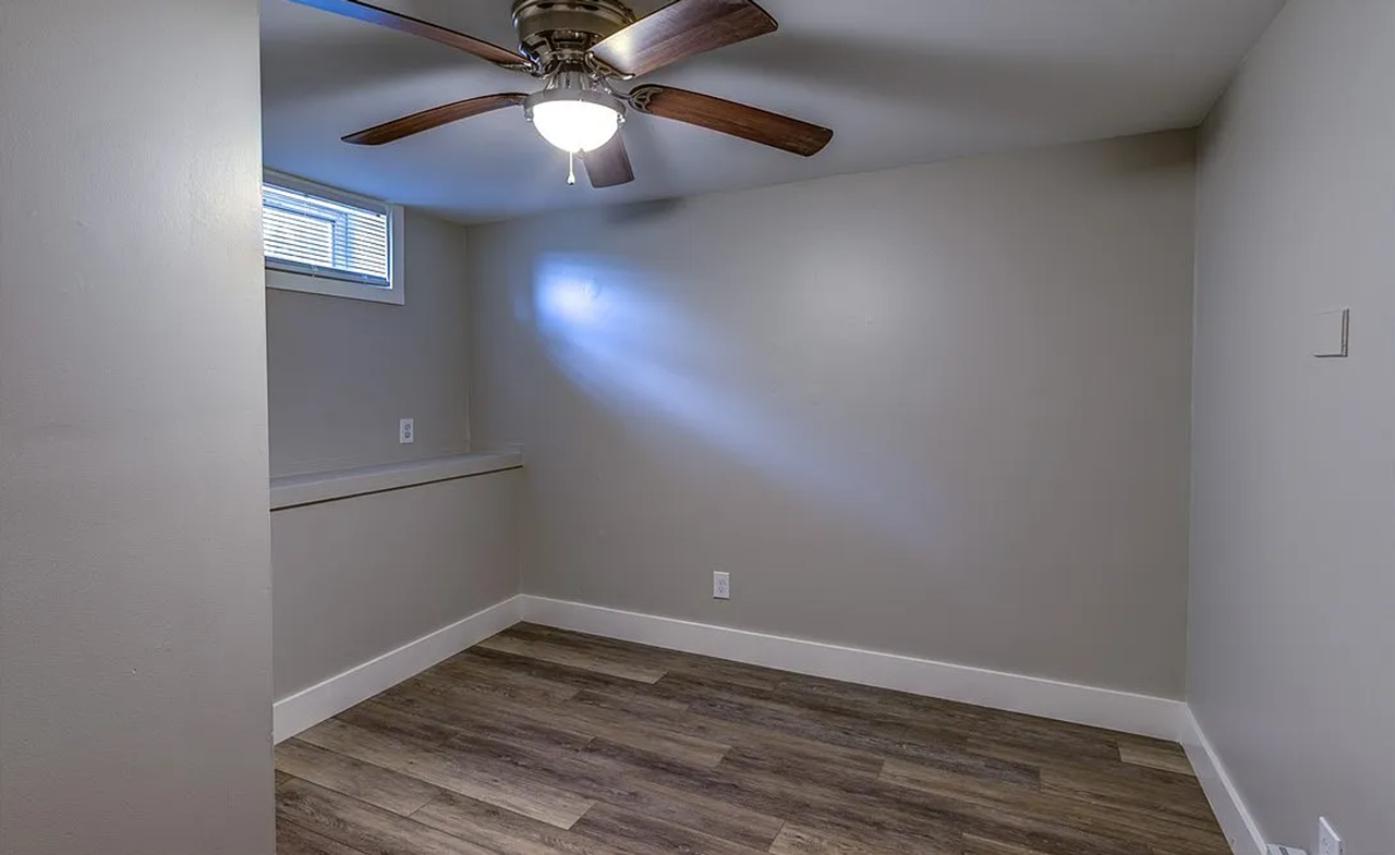 183 Hillside Dr - Photo 6 of 13